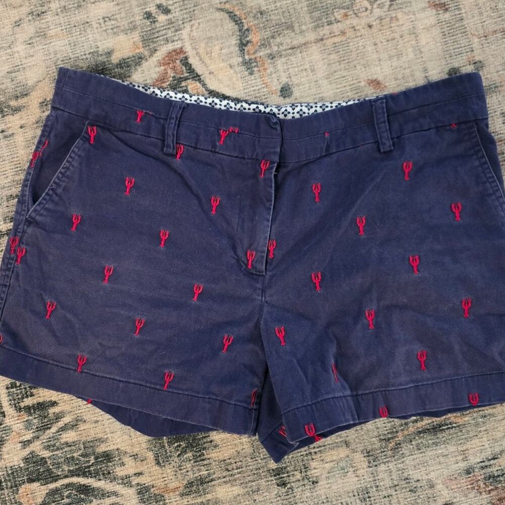 British Khaki Navy Shorts red lobster print coastal preppy size 12 Preloved